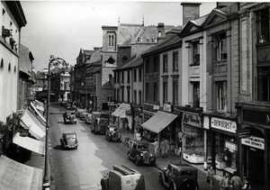 Street view showing the back entrance to the Hotel (front right)